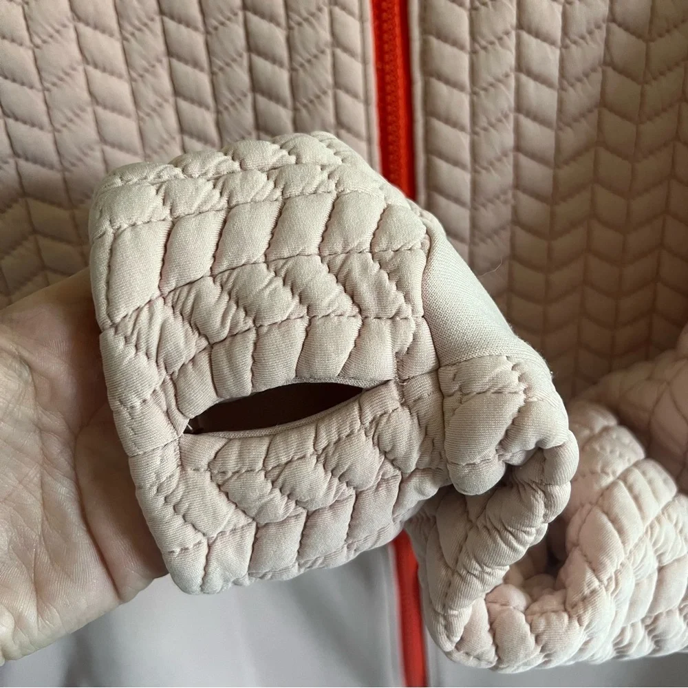 New Balance Women's Quilted Heatloft Jacket Large - Picture 3 of 5